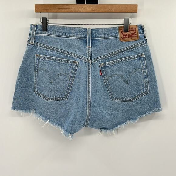 Levi's 501 Cut off Denim Shorts with hidden Button Fly - Light Wash - 31 - Picture 8 of 8